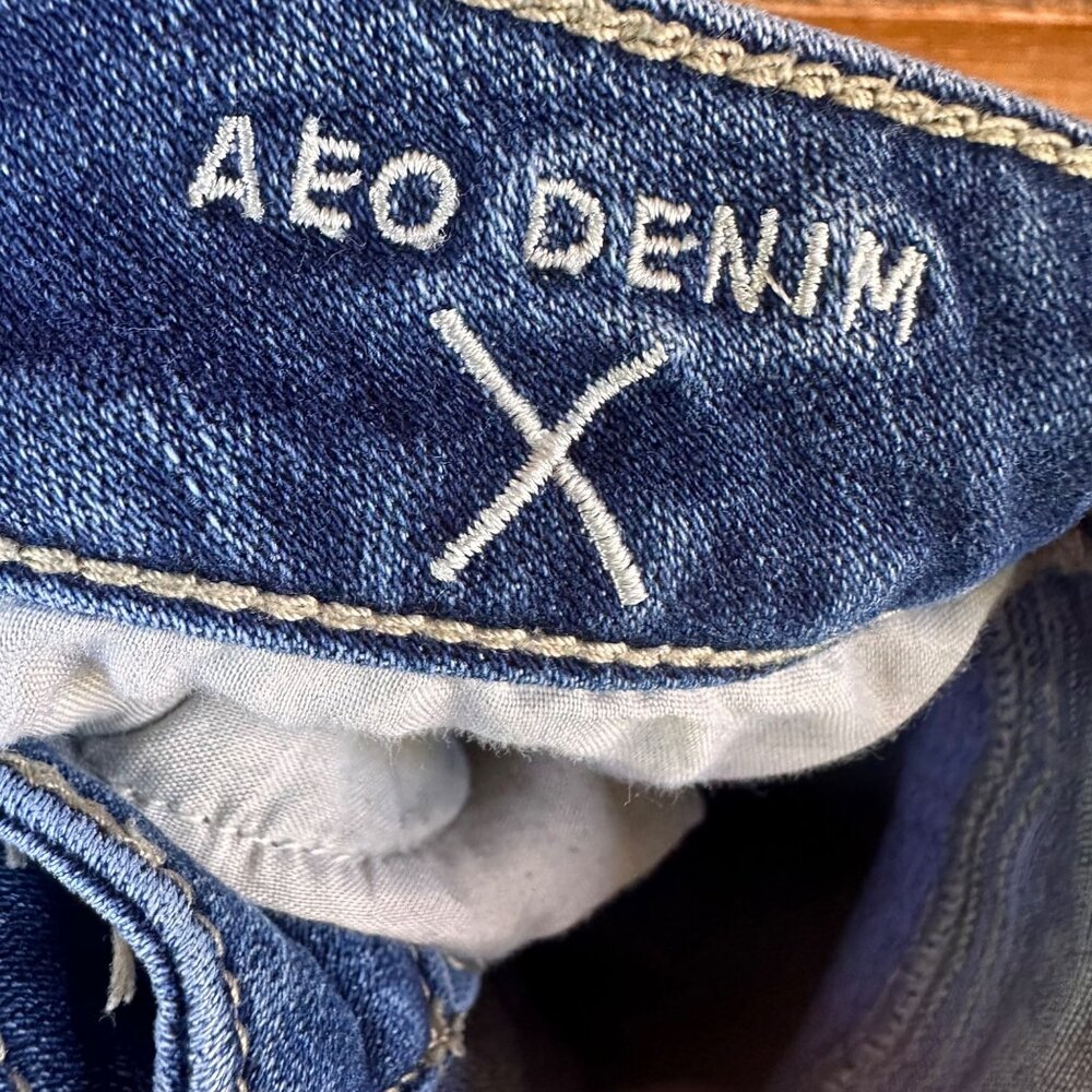 American Eagle Outfitters Super Stretch Ankle Distressed Jeans Size8 - Picture 9 of 15